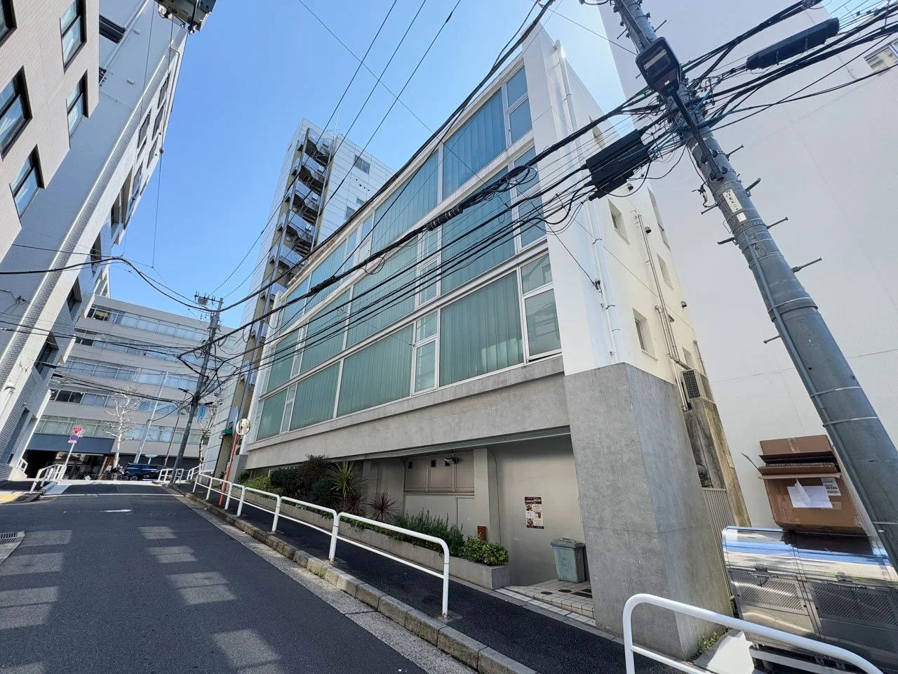 南青山STUDIO FLAT(南青山スタジオフラットビル) 3 オフィスビル外観 2