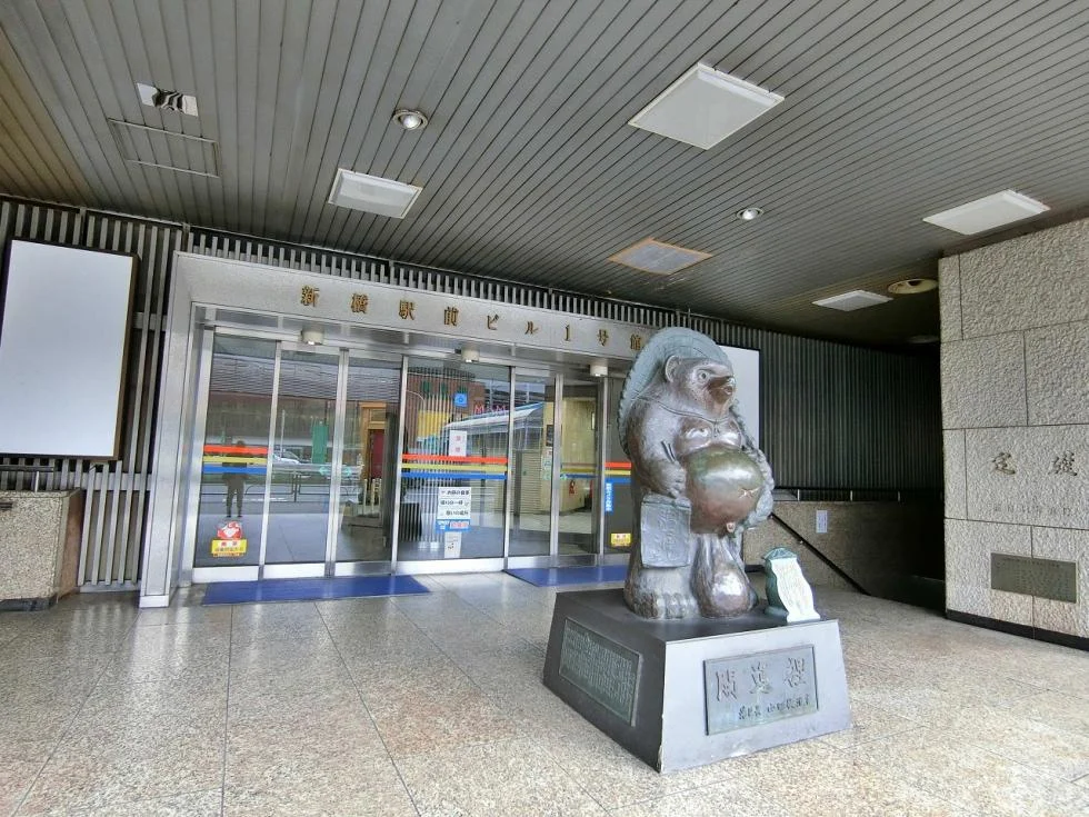 新橋駅前ビル1号館 9 ビルエントランス 4