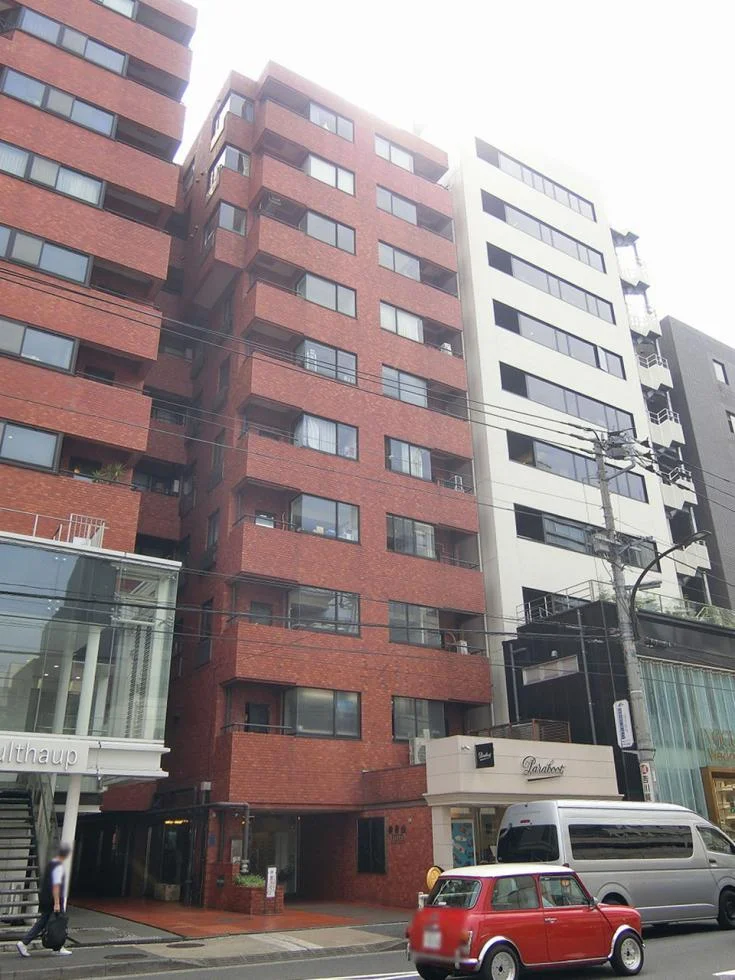 南青山ユニハイツ 6 オフィスビル外観 1