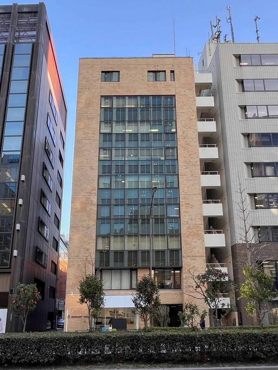 片山ビル 2 オフィスビル外観 2