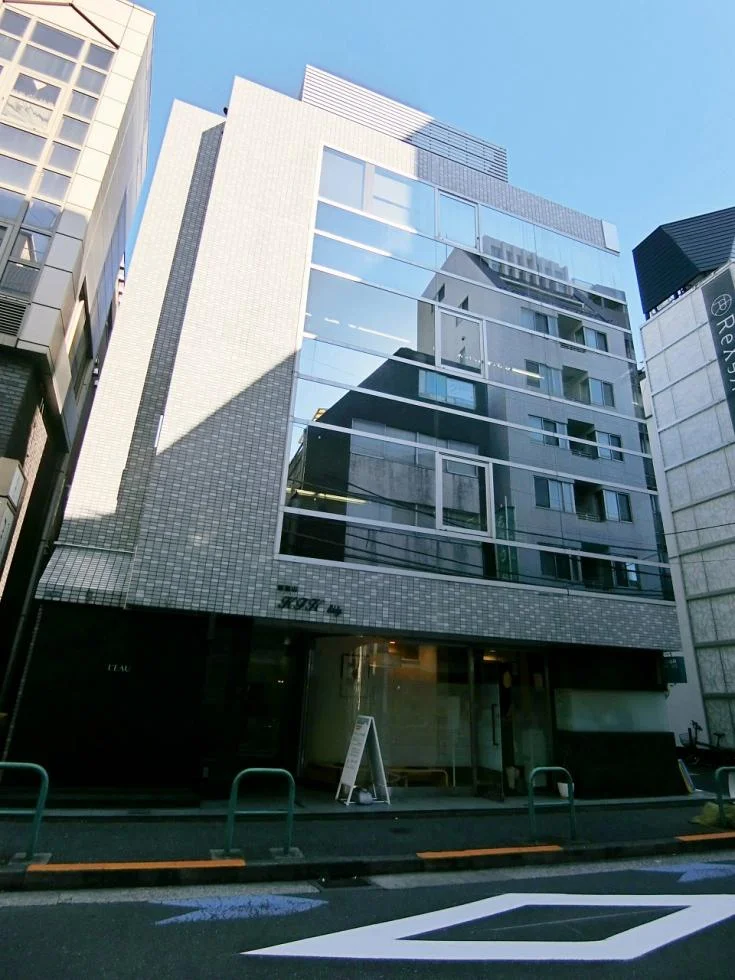 南青山KFKビル 2 オフィスビル外観 1