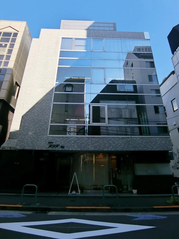 南青山KFKビル 2 オフィスビル外観 2