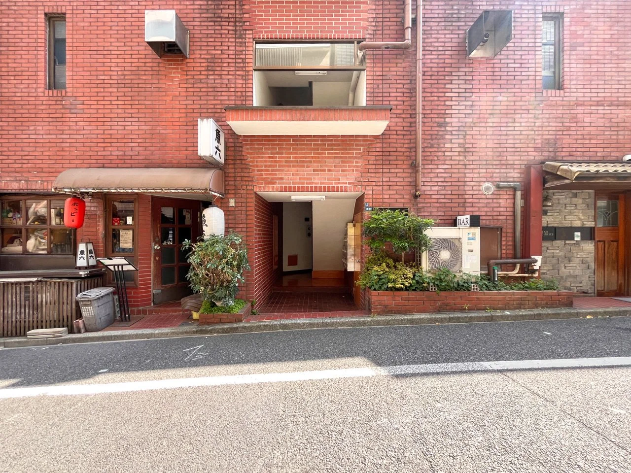 赤坂シャレーⅡ B1 エントランス 3