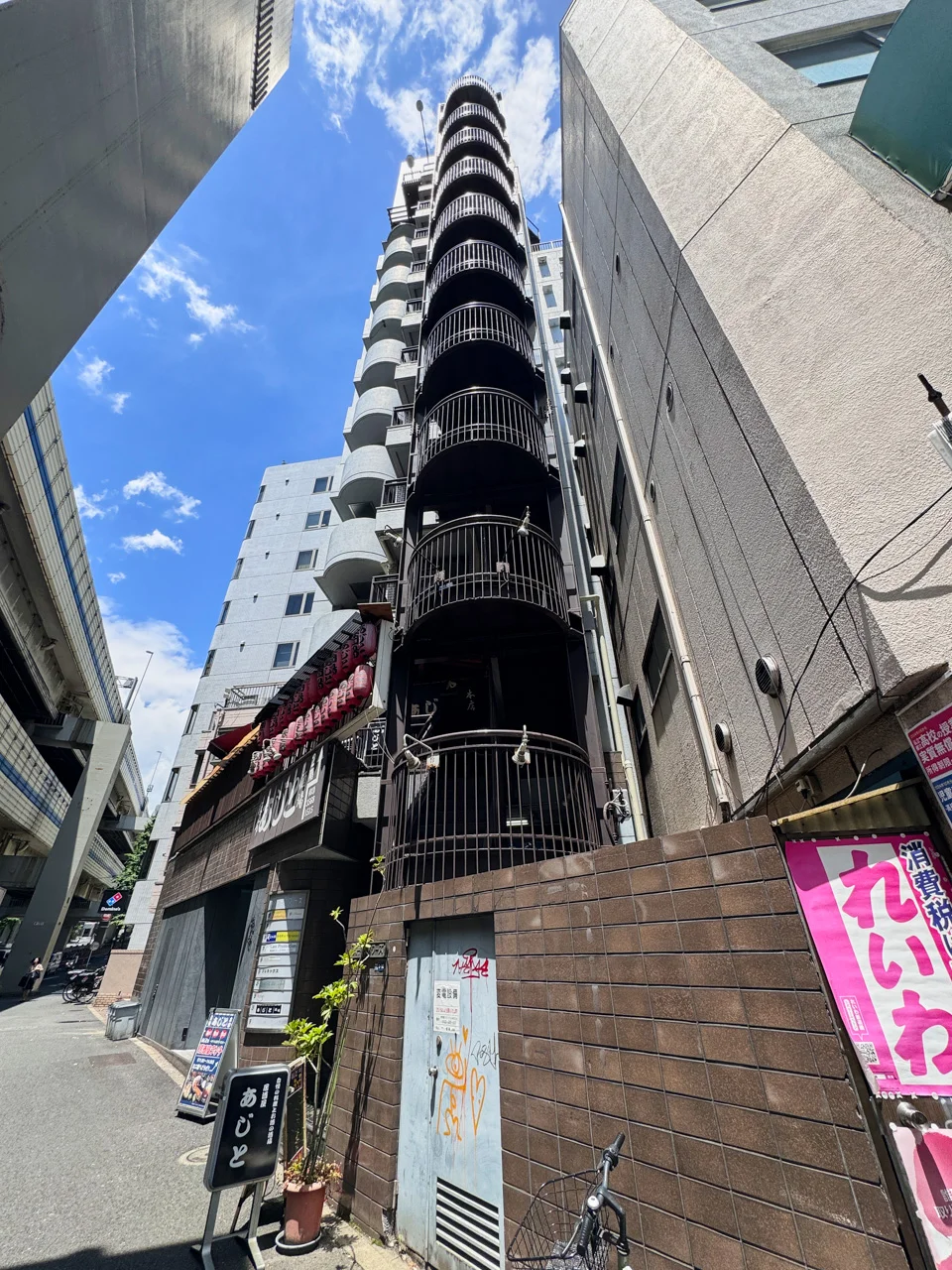 バーリータワーズ 1 オフィスビル外観 2