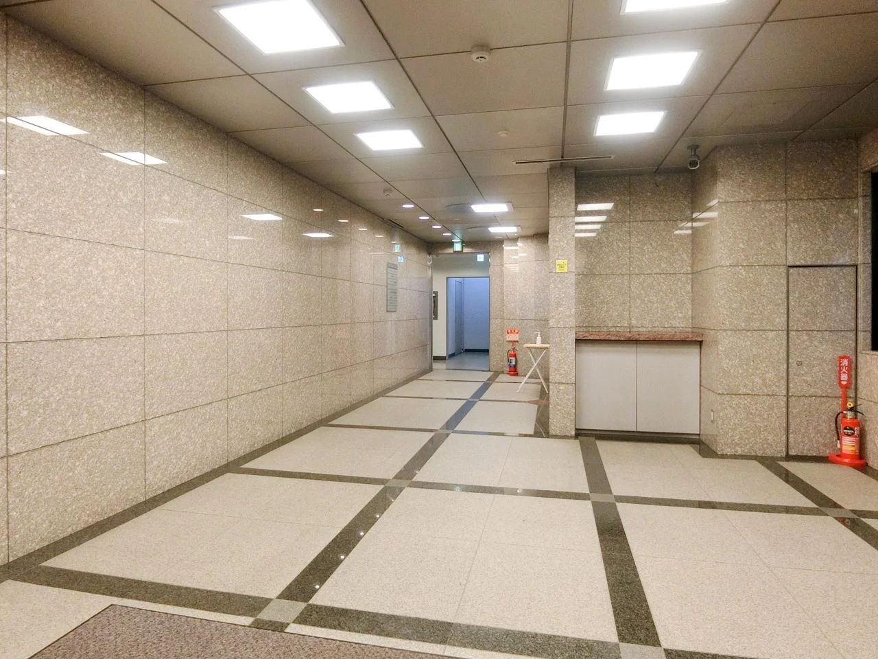 三和港南ビル 7 エントランス 4