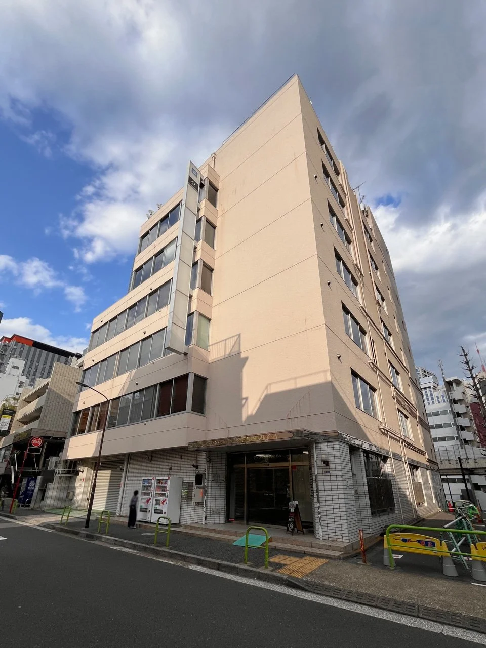 プレシャス六本木ビル 1 オフィスビル外観 1