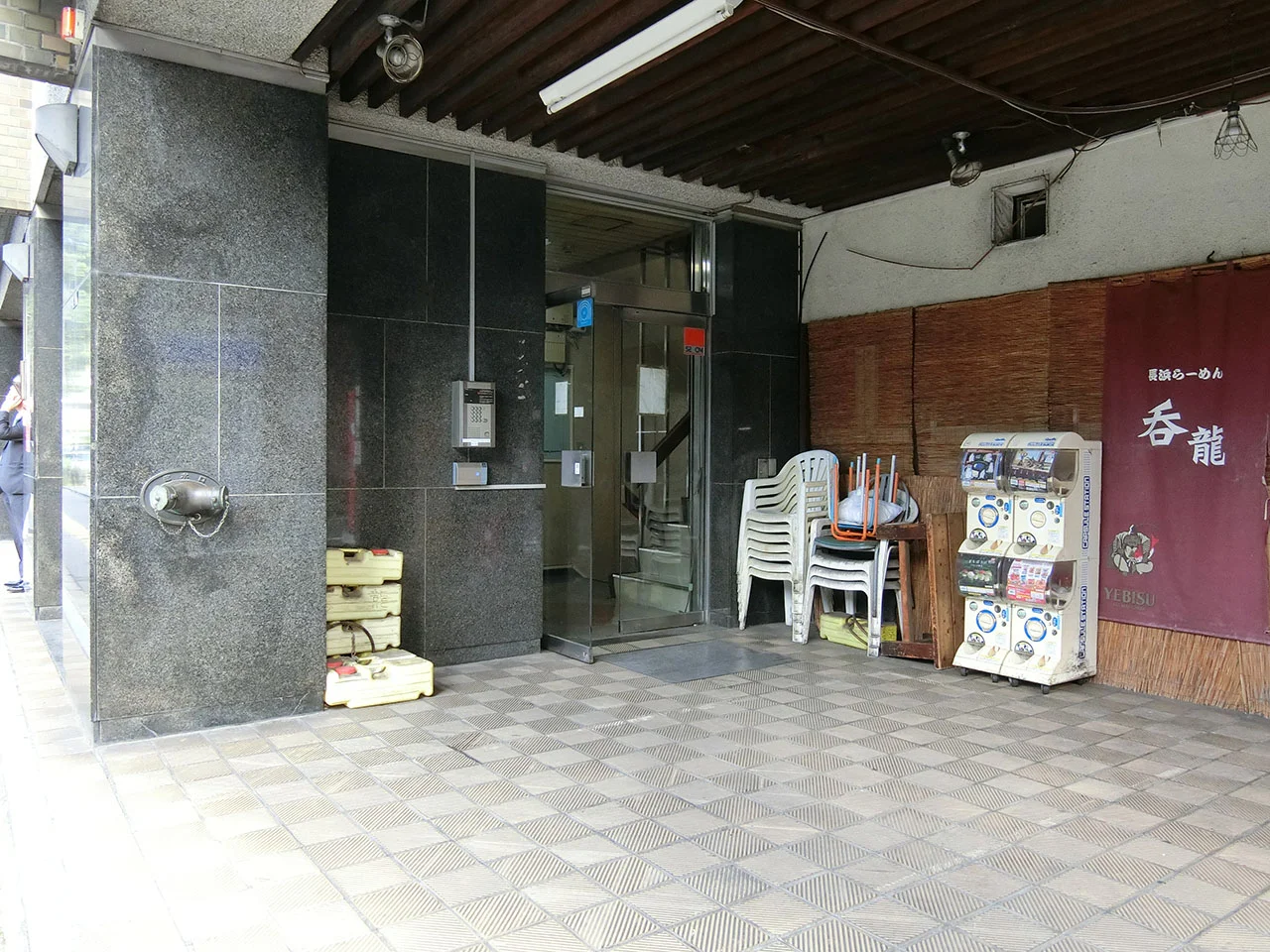 川岸会館 2 エントランス 3
