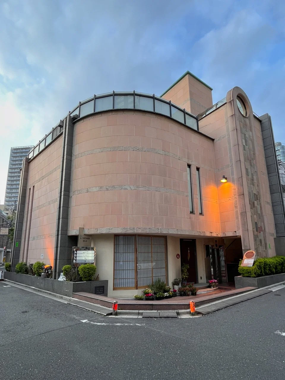 来山ビル(六本木来山ビル) 3 オフィスビル外観 1