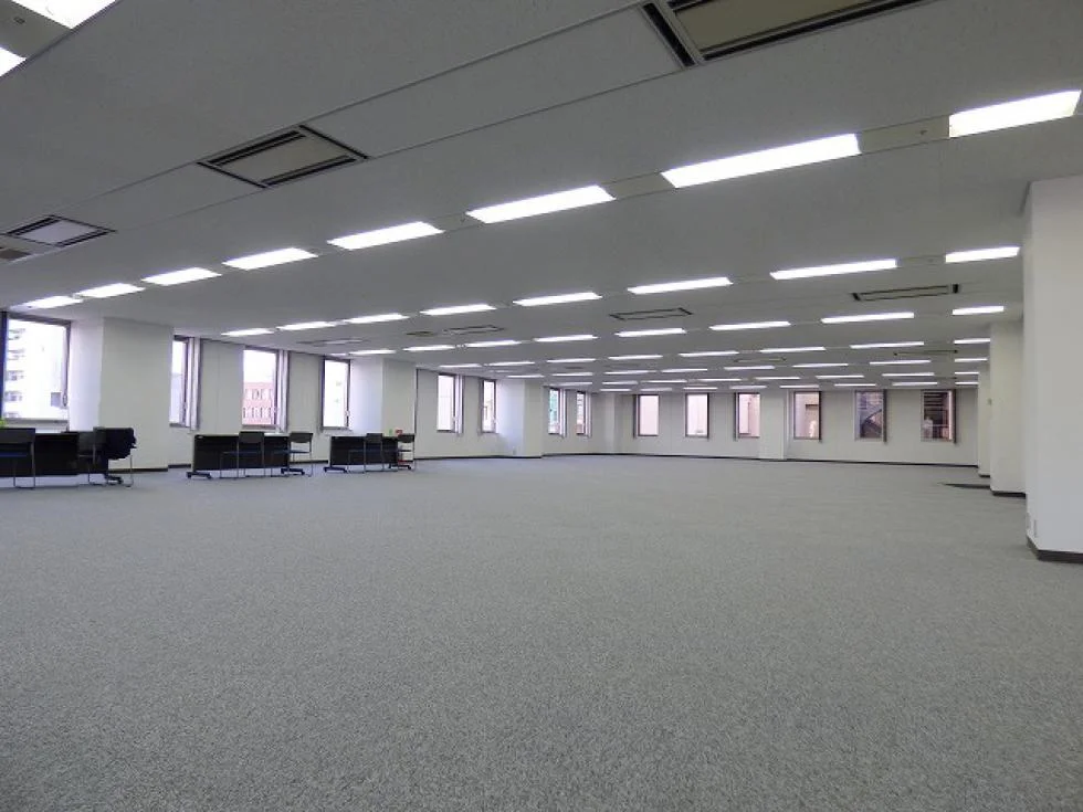 UD神谷町ビル 7 執務室 2