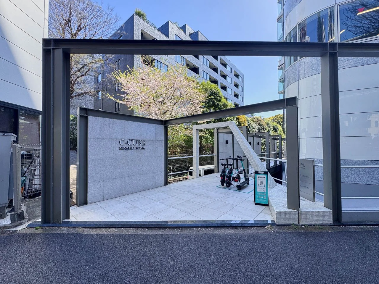 C-Cube南青山ビル 6階+7階セット エントランス 3