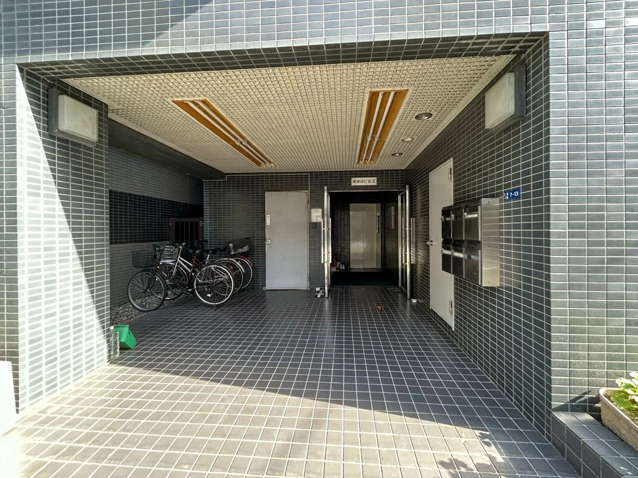 岡家寿ビルⅡ(岡家寿Ⅱ)ビル 2 エントランス 3