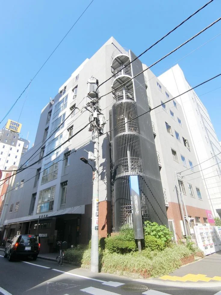 交通ビル 3 オフィスビル外観 1