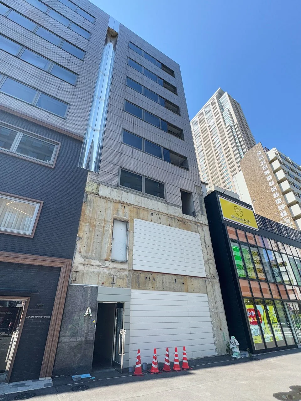 南青山Aビル 3 オフィスビル外観 1
