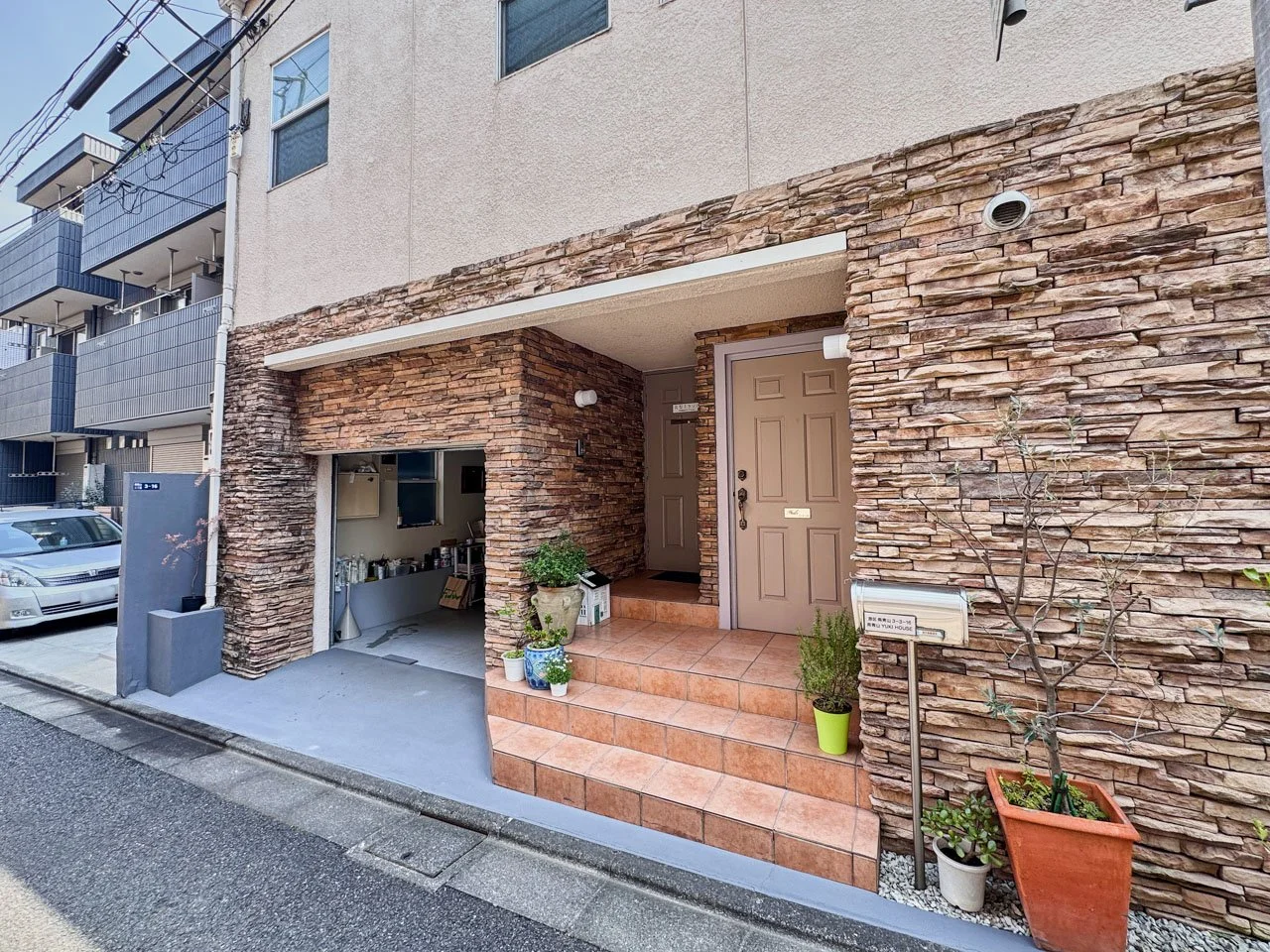 南青山YUKI HOUSE 1 エントランス 3
