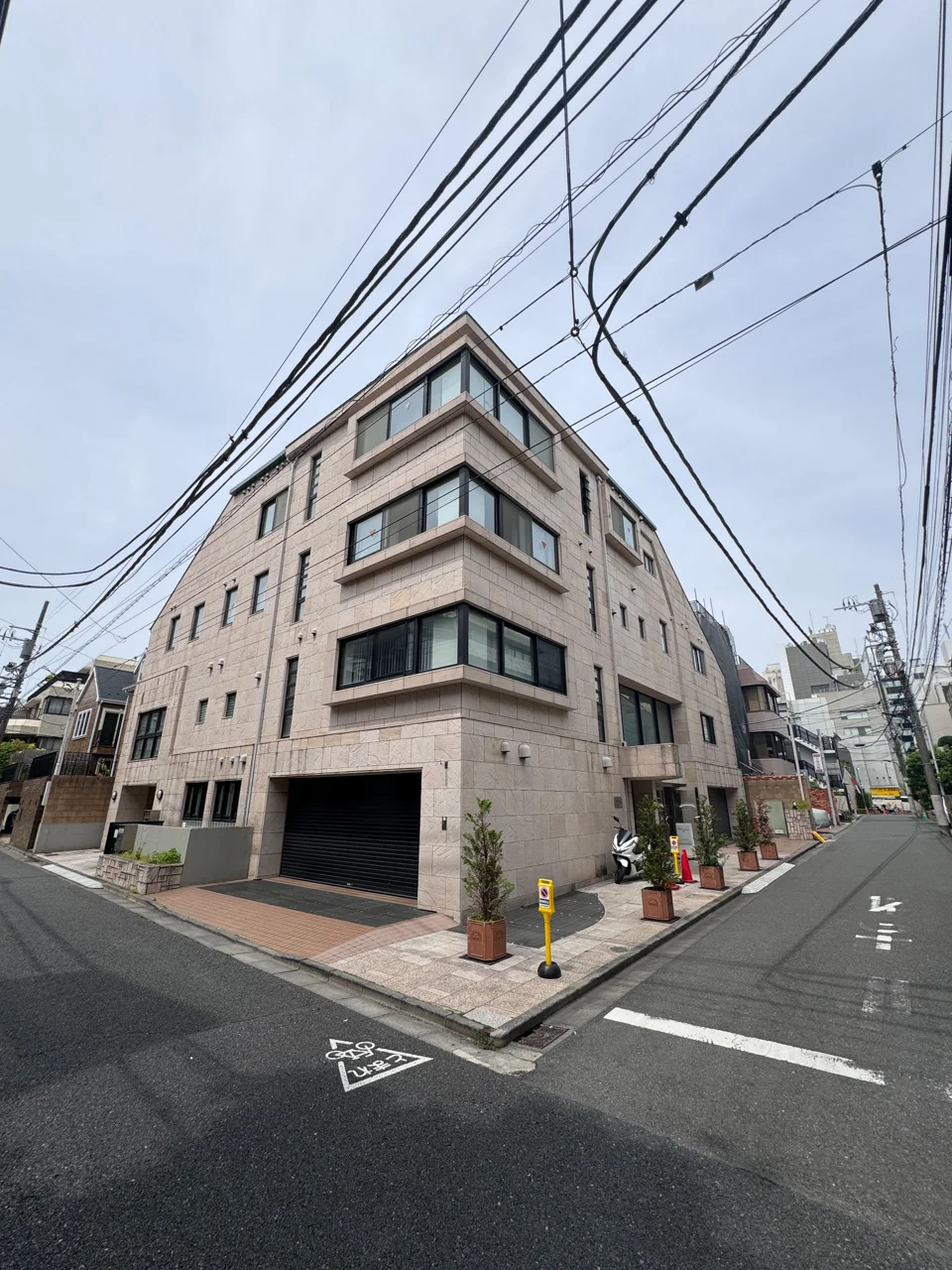 アヴァン南青山ビル 1 外観 2