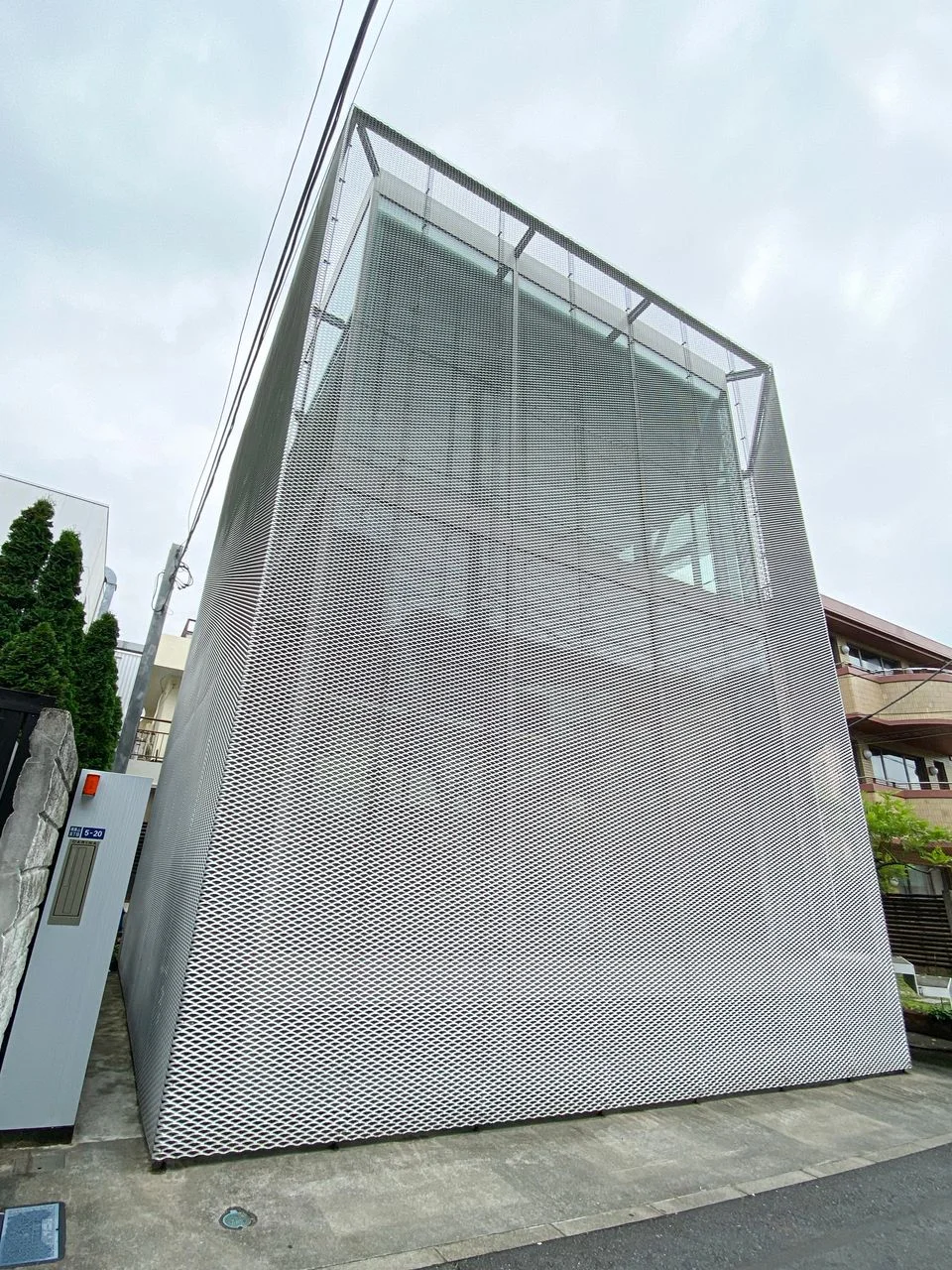 カリーナビル 一棟貸し 外観 2