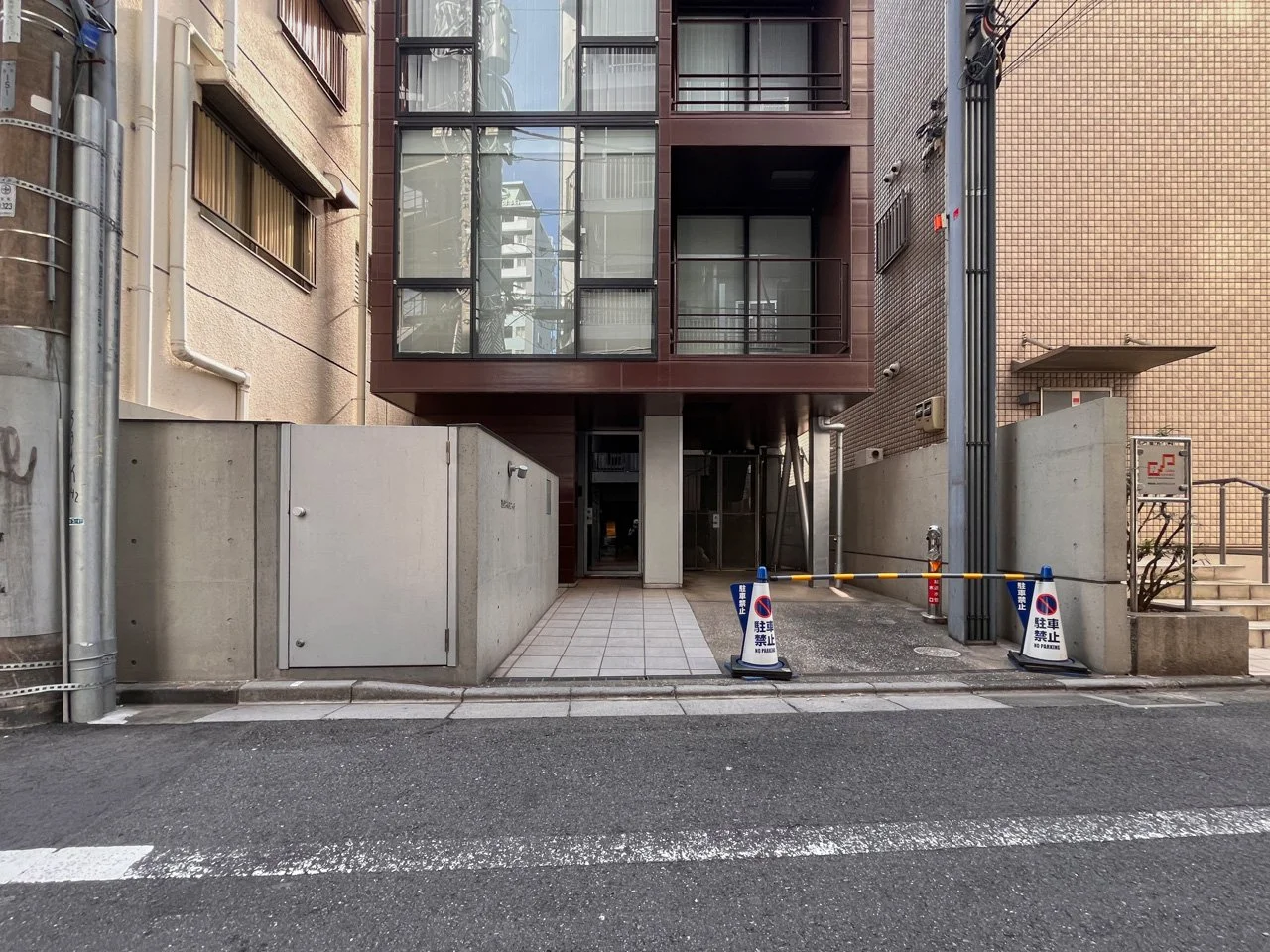 西麻布3243ビル 3 エントランス 3