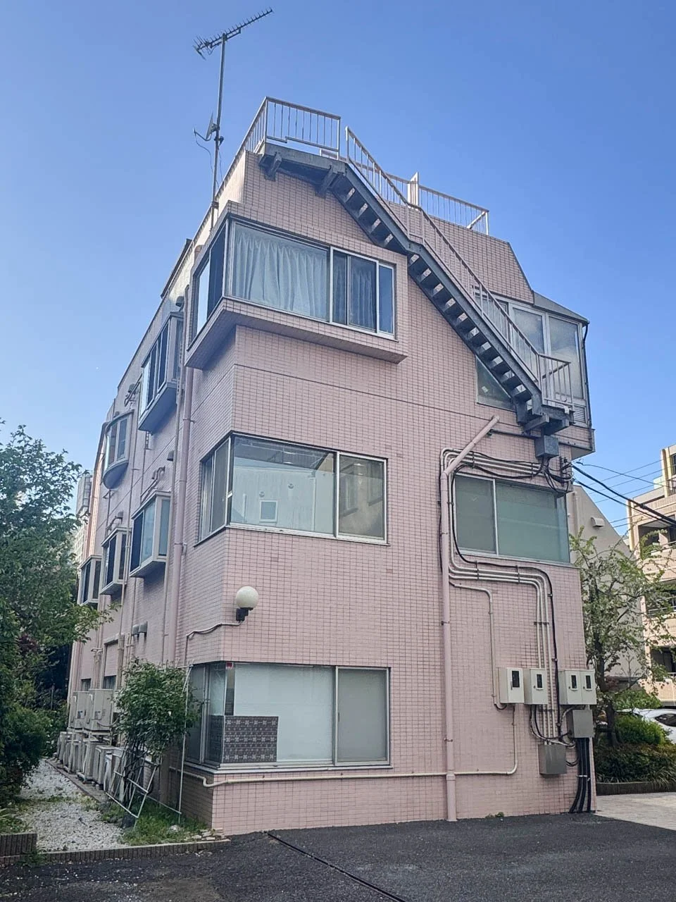 青山アンドービル 2 外観 1