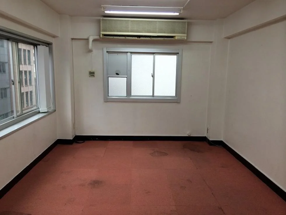 石田ビル 7 執務室 5