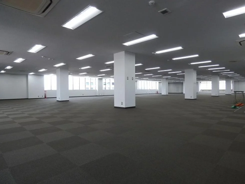 吾妻ビル 7 執務室 8
