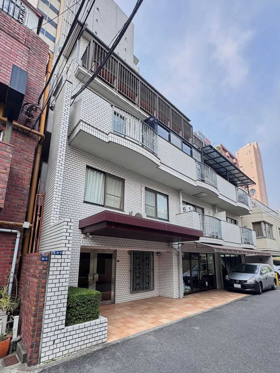 レマン南青山 2 外観 1