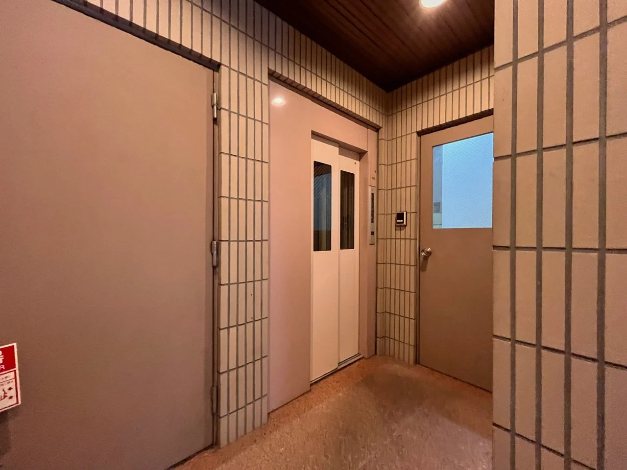 壺坂ビル 3 共有部 7