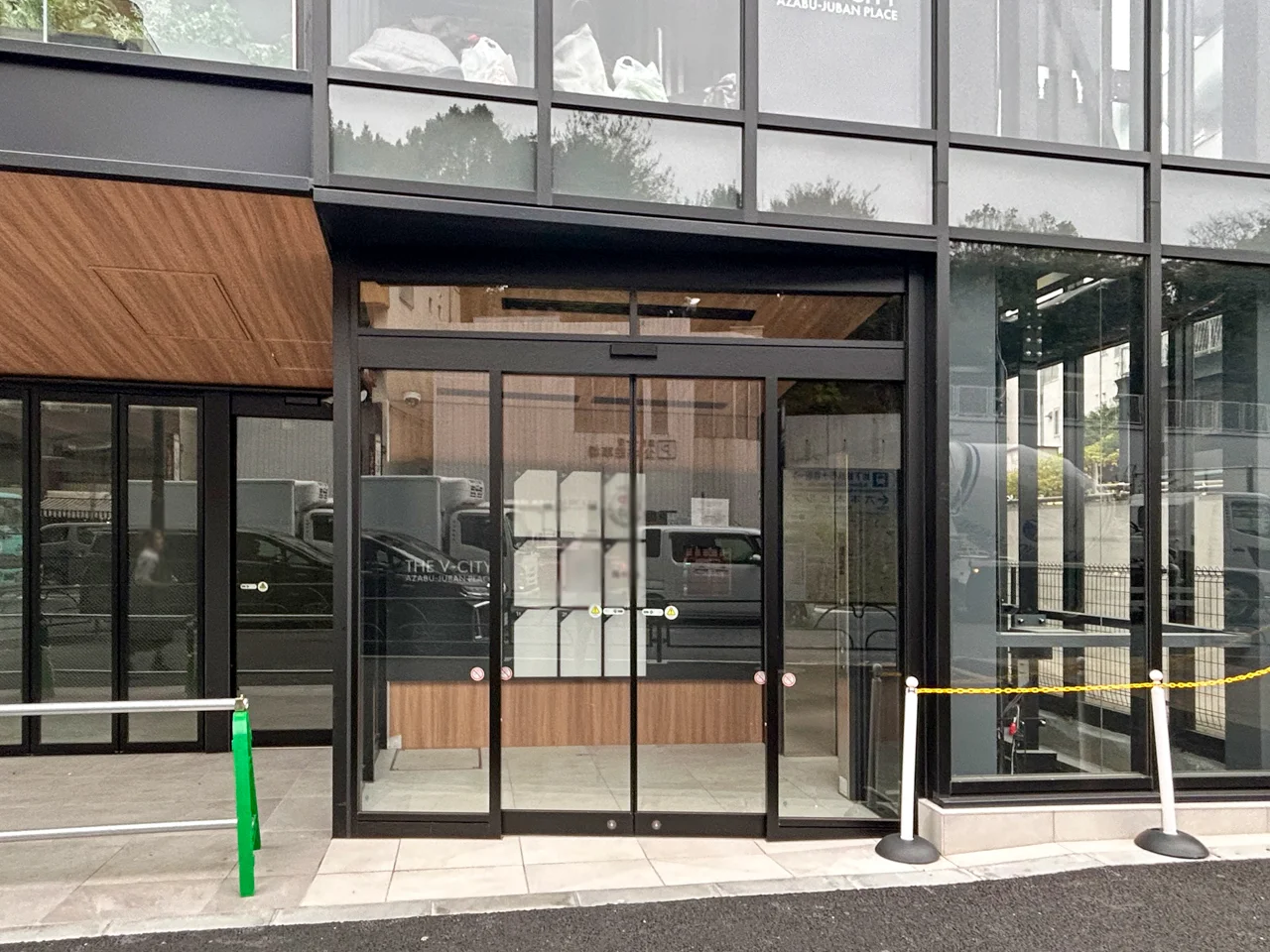 THE V-CITY 麻布十番 PLACE 2 エントランス 3
