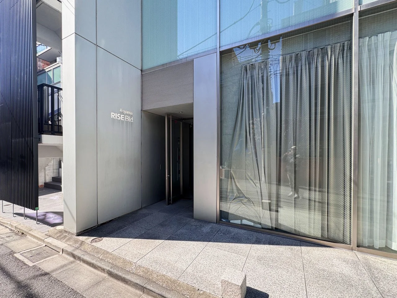 青山ライズビルディング(AOYAMA RISE BLDG) 3 ビルエントランス 5