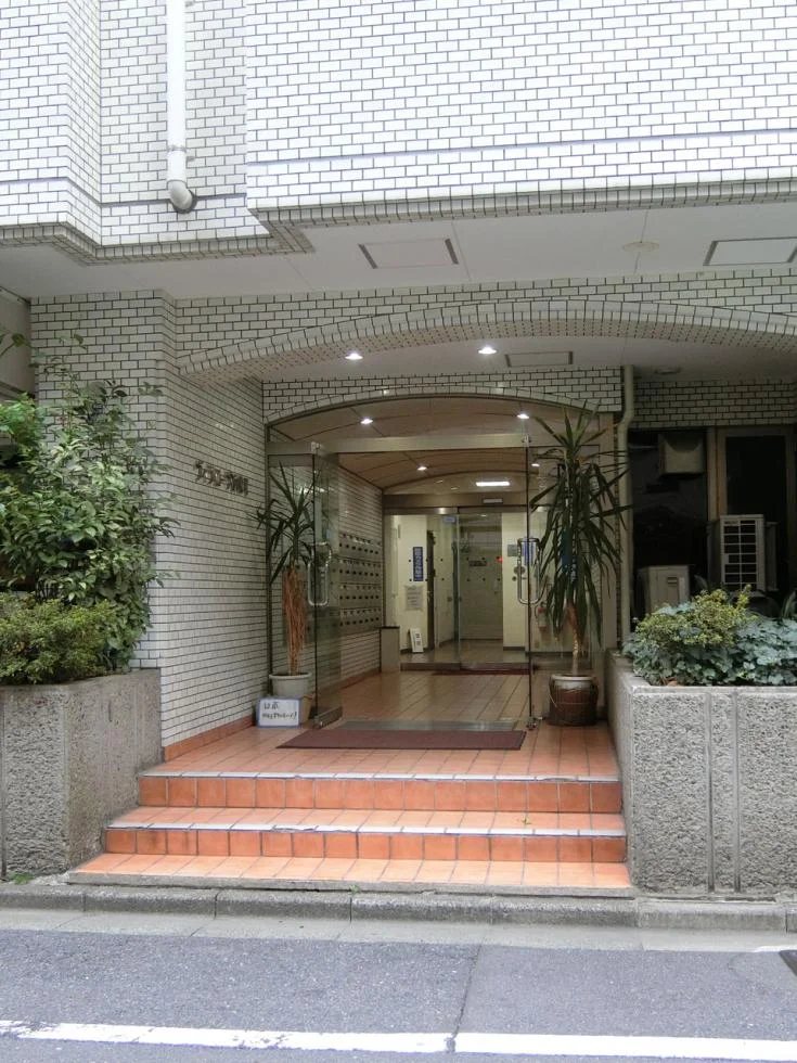 ヴィラローザ浜松町 3 ビルエントランス 3