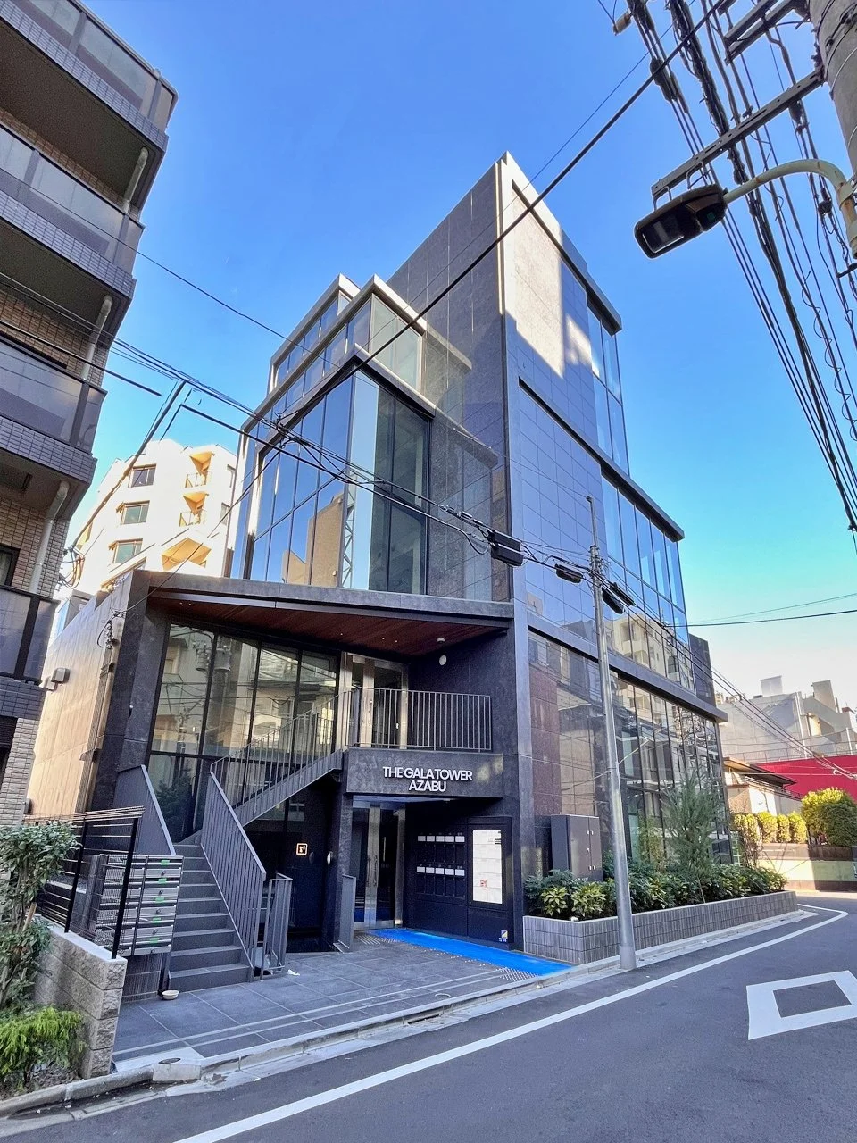 THE V-CITY ⿇布⼗番 EAST GRAND B1 外観 1
