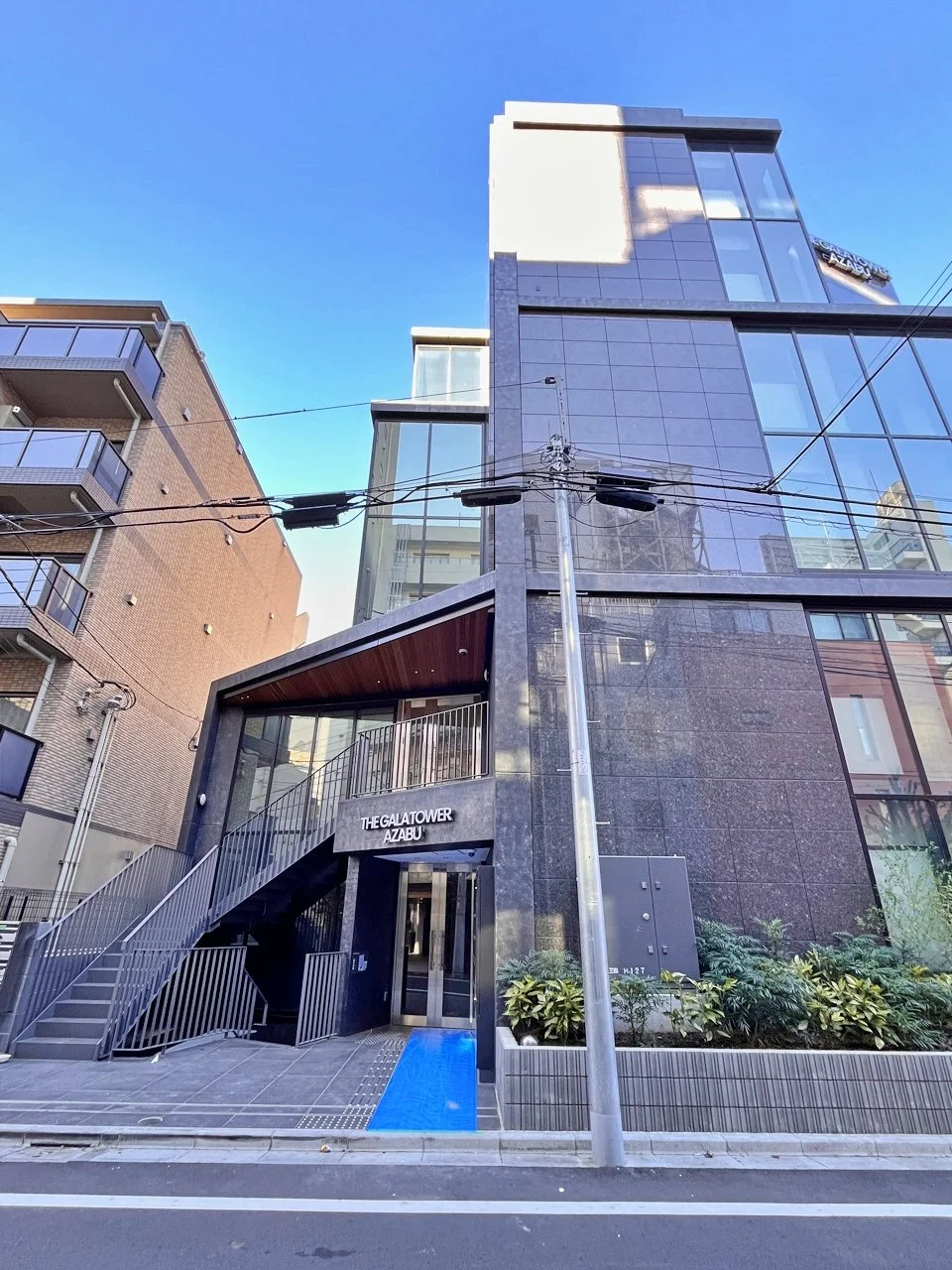 THE V-CITY ⿇布⼗番 EAST GRAND B1 外観 2