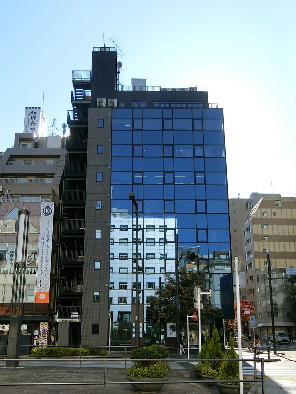 セントラル 2 オフィスビル外観 2