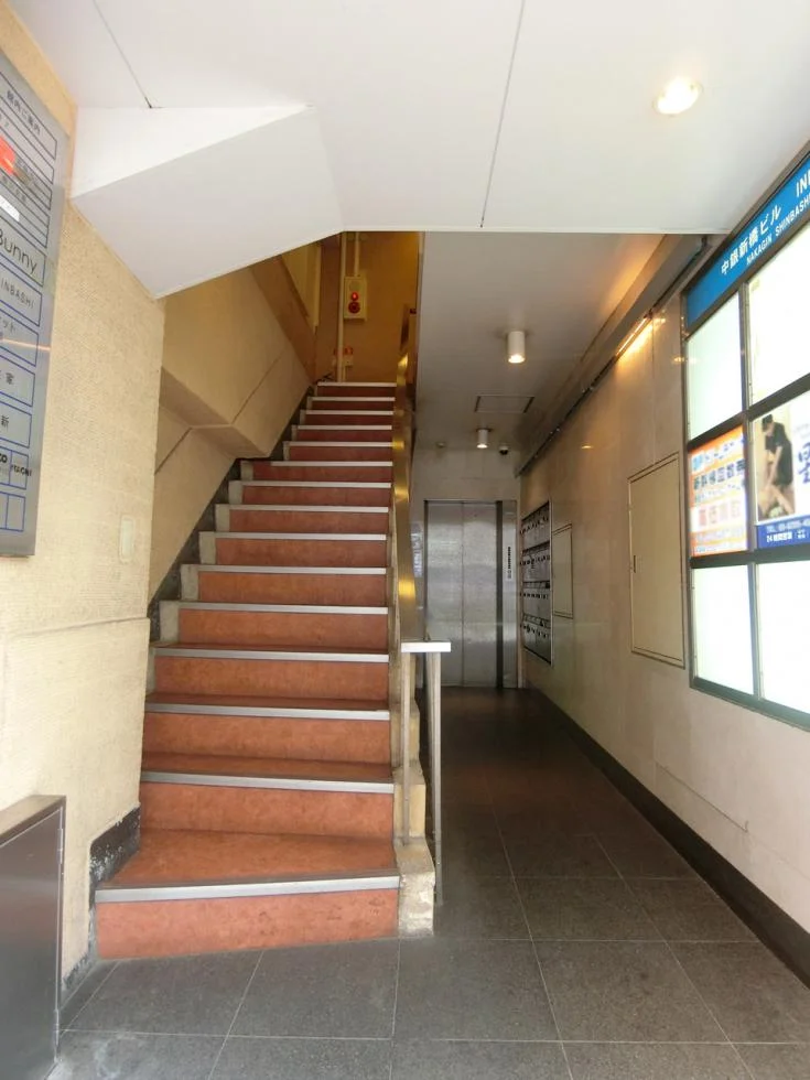中銀新橋ビル B2 ビルエントランス 6
