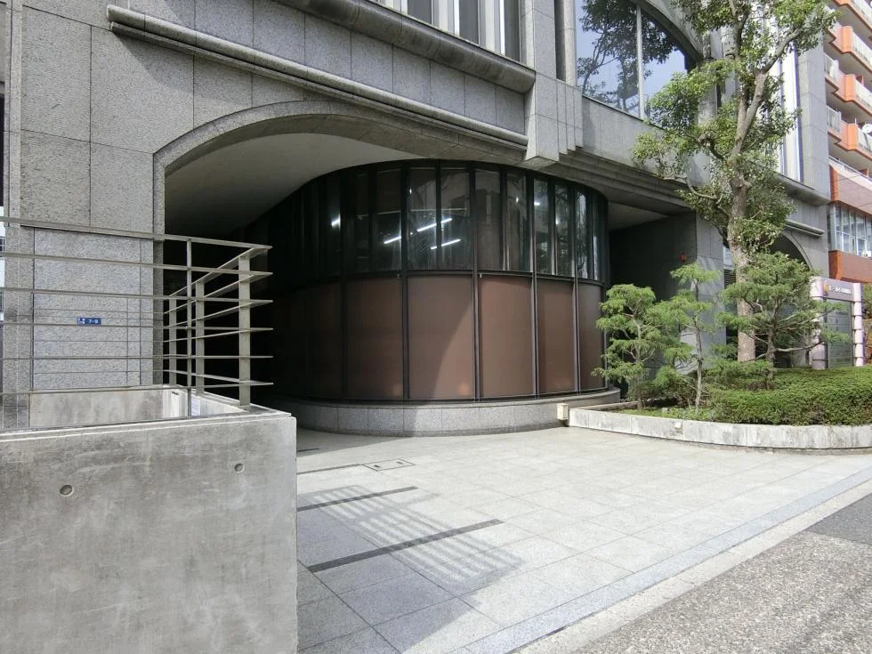 サニープレイス田町ビル 5 エントランス 3