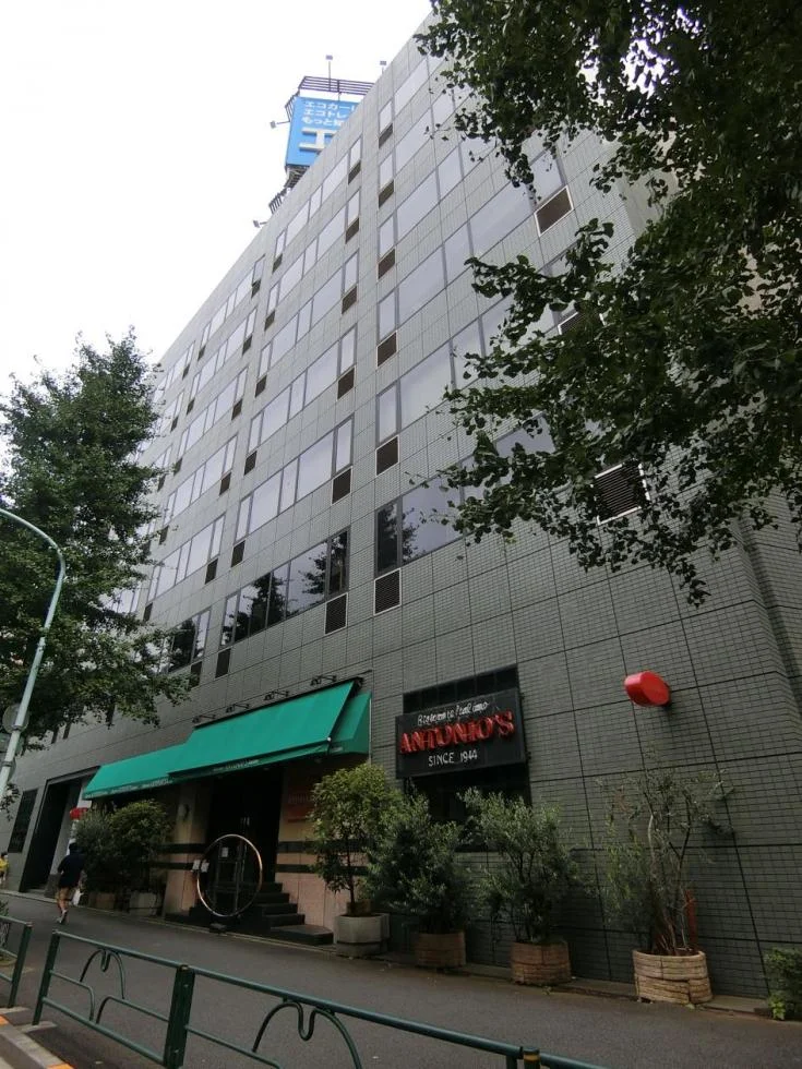 南青山HYビル 3 オフィスビル外観 2