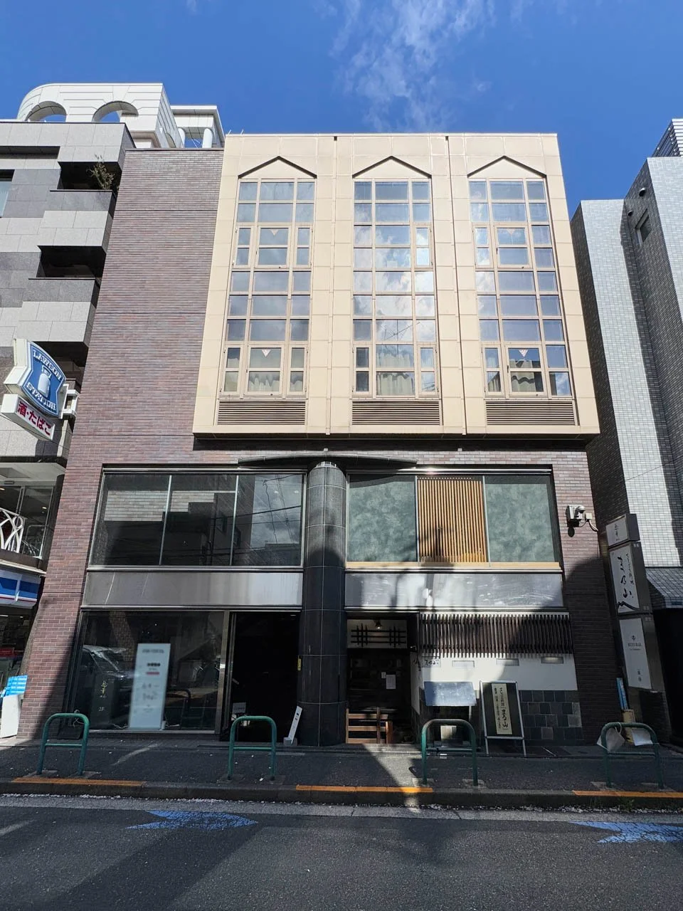 AOYAMA FUSIONビル B1 オフィスビル外観 2