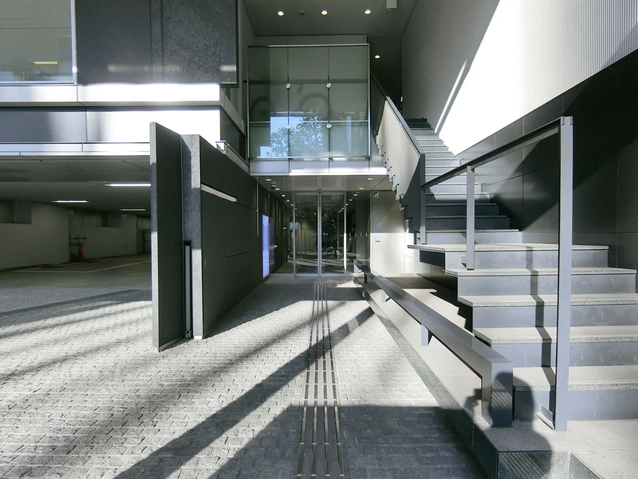 TODA BUILDING 青山 4 エントランス 4