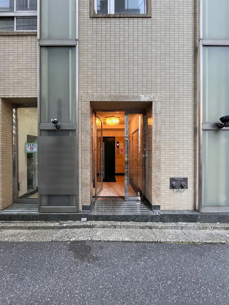 リッツ虎ノ門ビル - 画像1