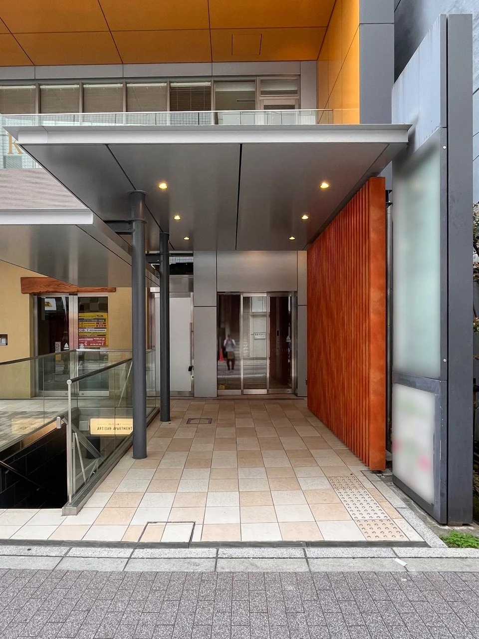 No.R赤坂見附(ナンバーアール赤坂見附) 1 エントランス 4