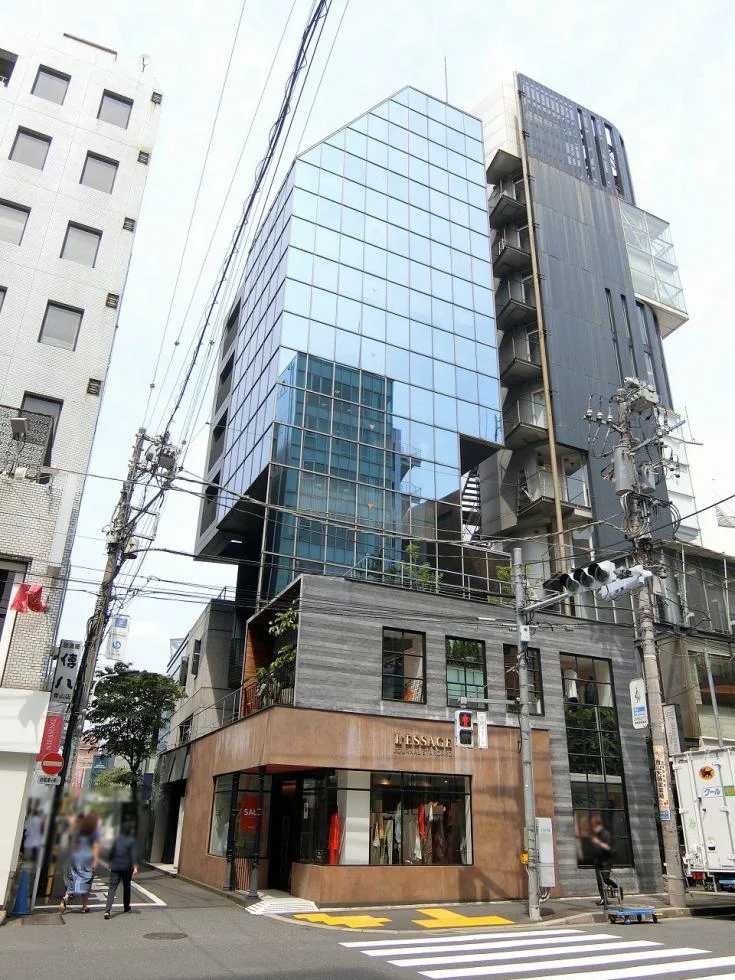 萬楽庵ビル B2 オフィスビル外観 1