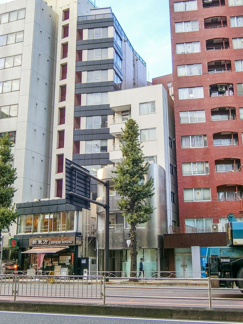 尾家(おか)ビル 3 外観 1