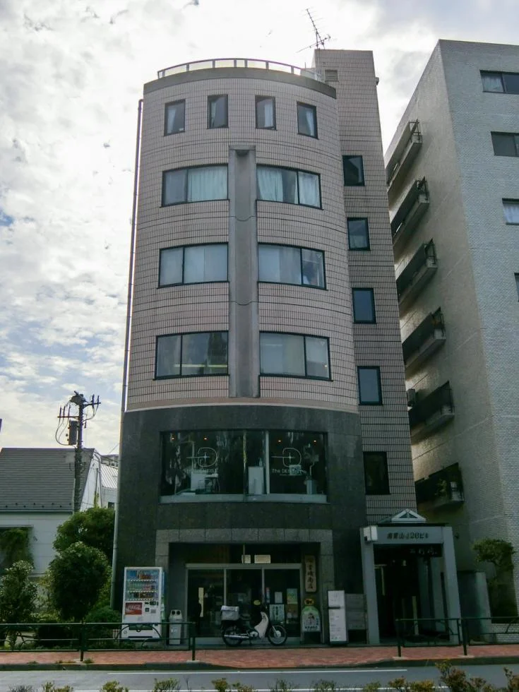 南青山426ビル B1 オフィスビル外観 1