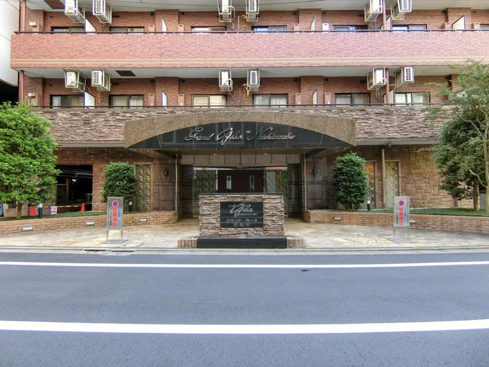 グランド・ガーラ西麻布 5 エントランス 3