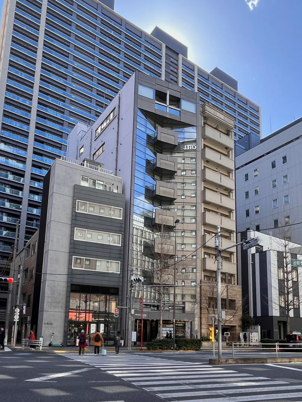 クロスサイド田町ビル B1・1階セット オフィスビル外観 2