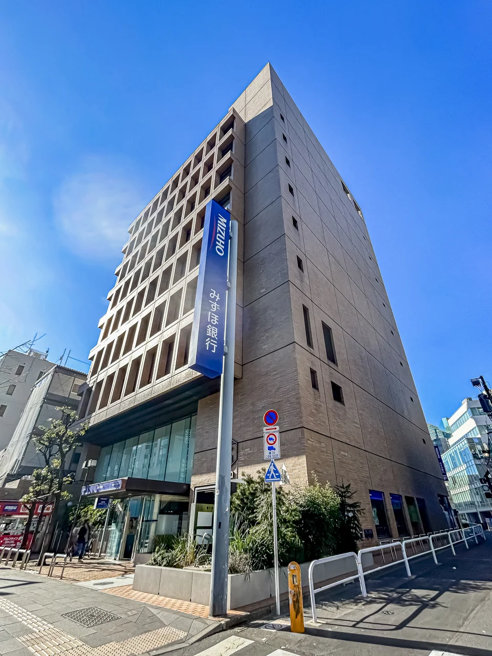 新六本木ビル 5 オフィスビル外観 1