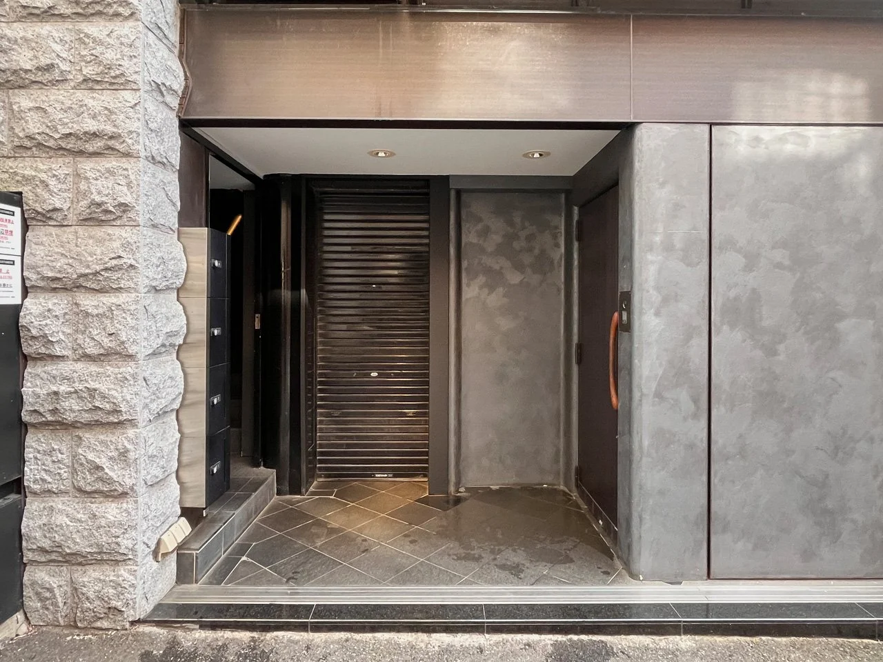 NISHIAZABU4416ビル 3階から4階 エントランス 3