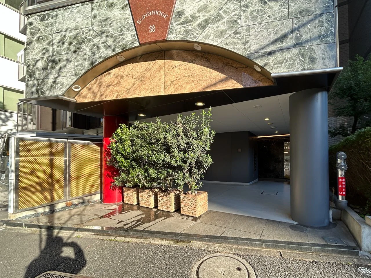 サンブリヂ西新橋Ⅲビル 7 ビルエントランス 3