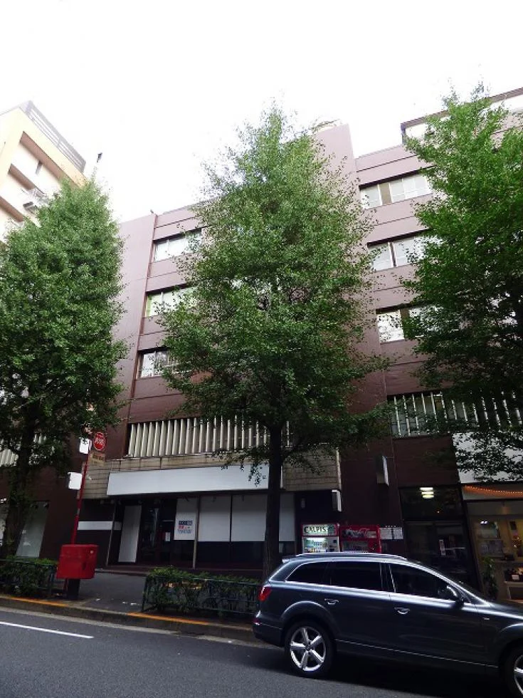 梅田ビル 2 外観 1