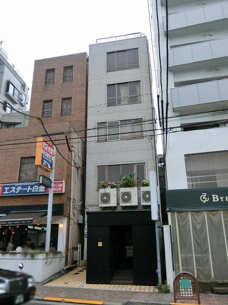 芝白金ビル 1 外観 2