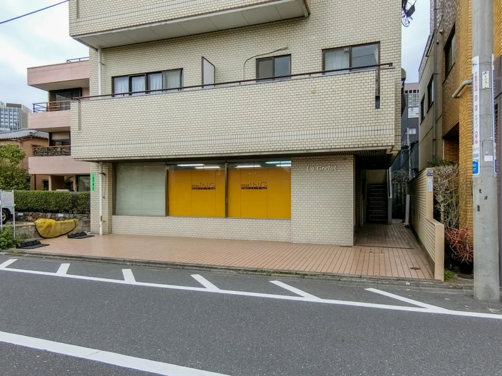 ラ・グルロ 2 エントランス 3